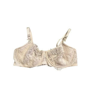 VICTORIAS SECRET LACE BRA 36C